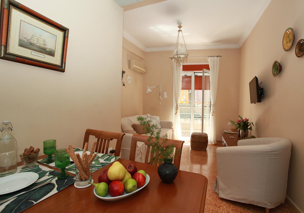 A Skip Away From The Acropolis Museum - 1 Bdrm Apartment Athens Luaran gambar