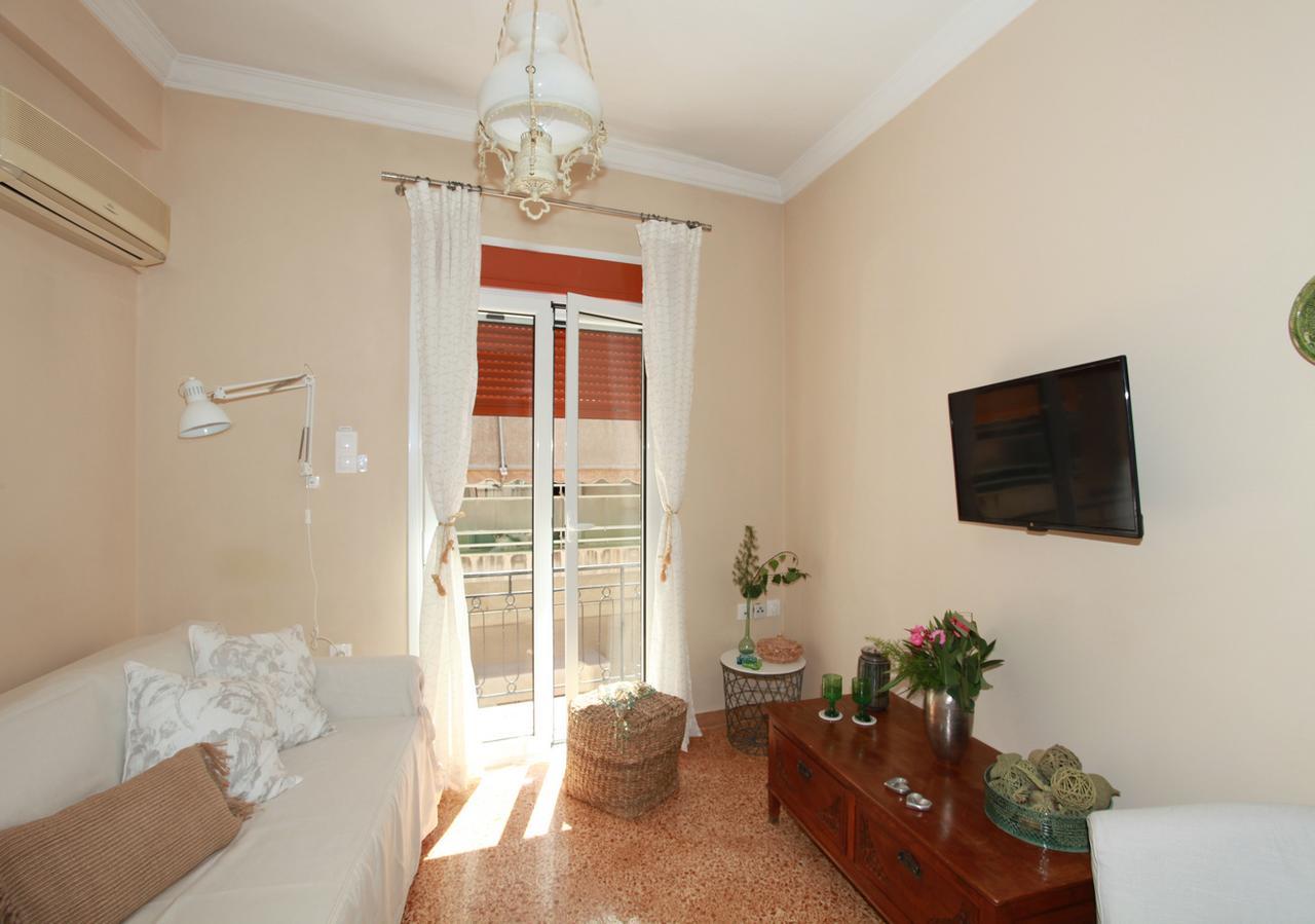 A Skip Away From The Acropolis Museum - 1 Bdrm Apartment Athens Luaran gambar